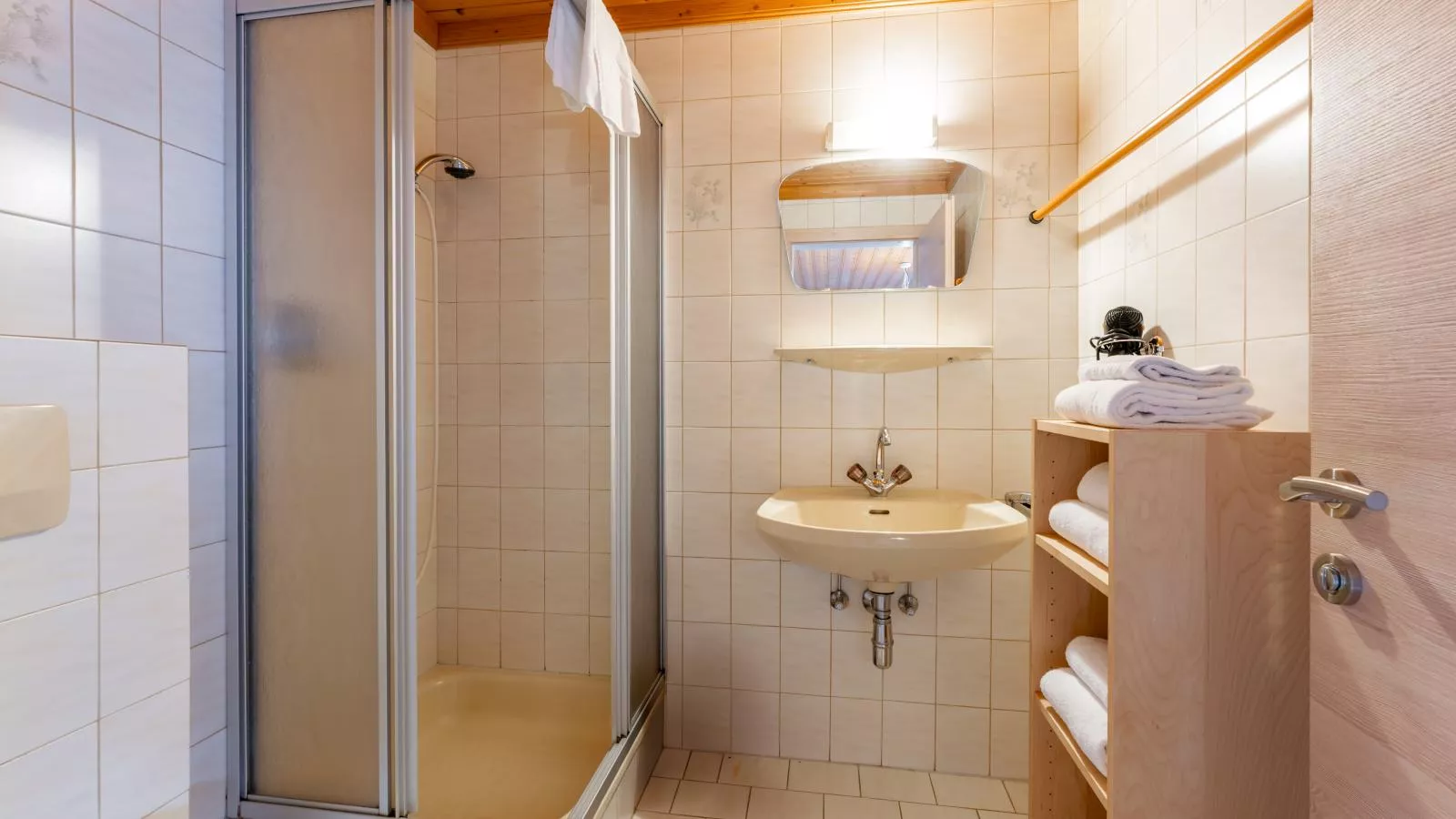 Residenz am Erzbach Top 2A-Badkamer