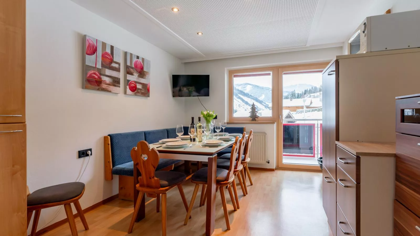 Residenz am Erzbach Top 2A-Eetkamer