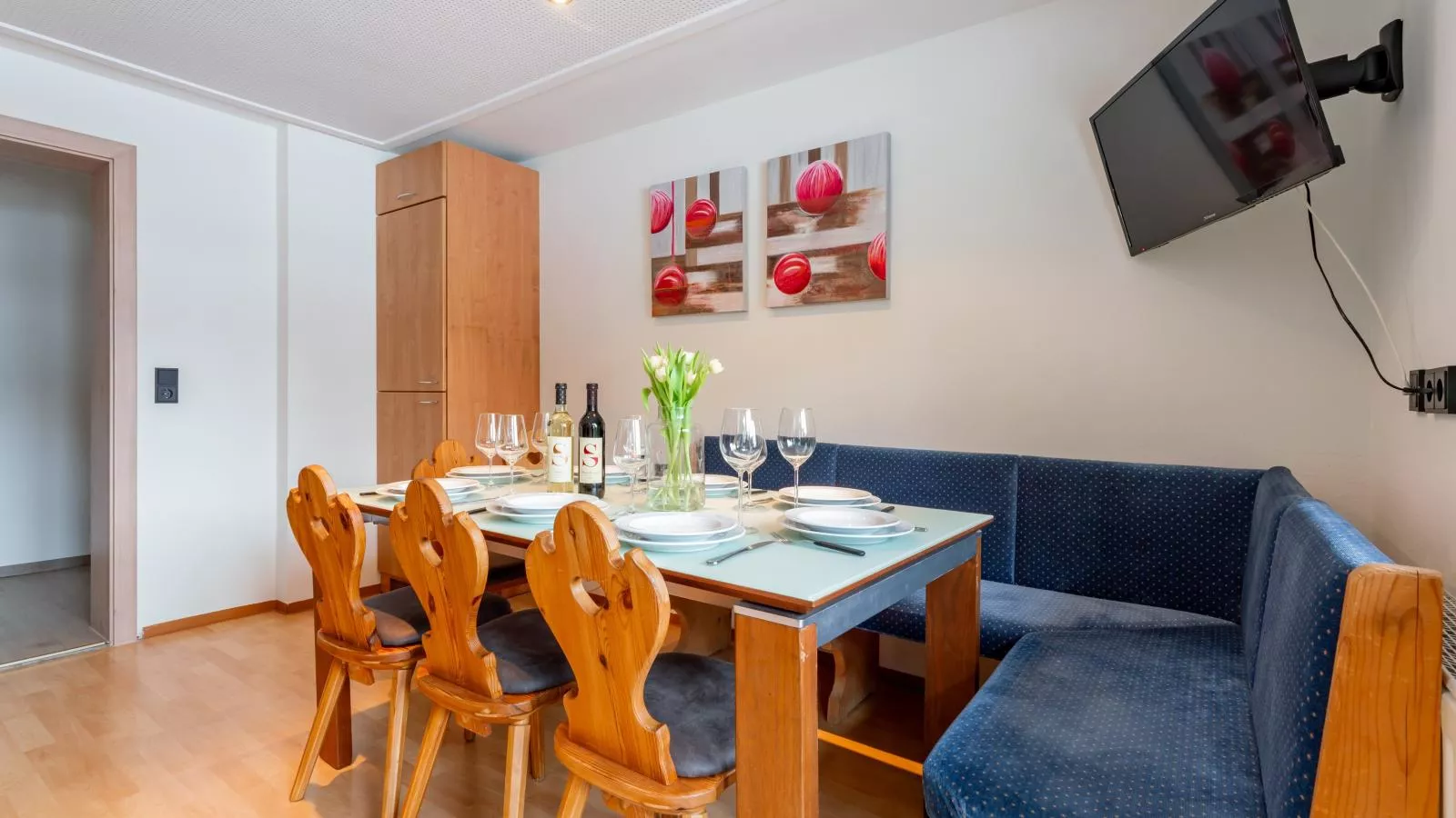 Residenz am Erzbach Top 2A-Eetkamer