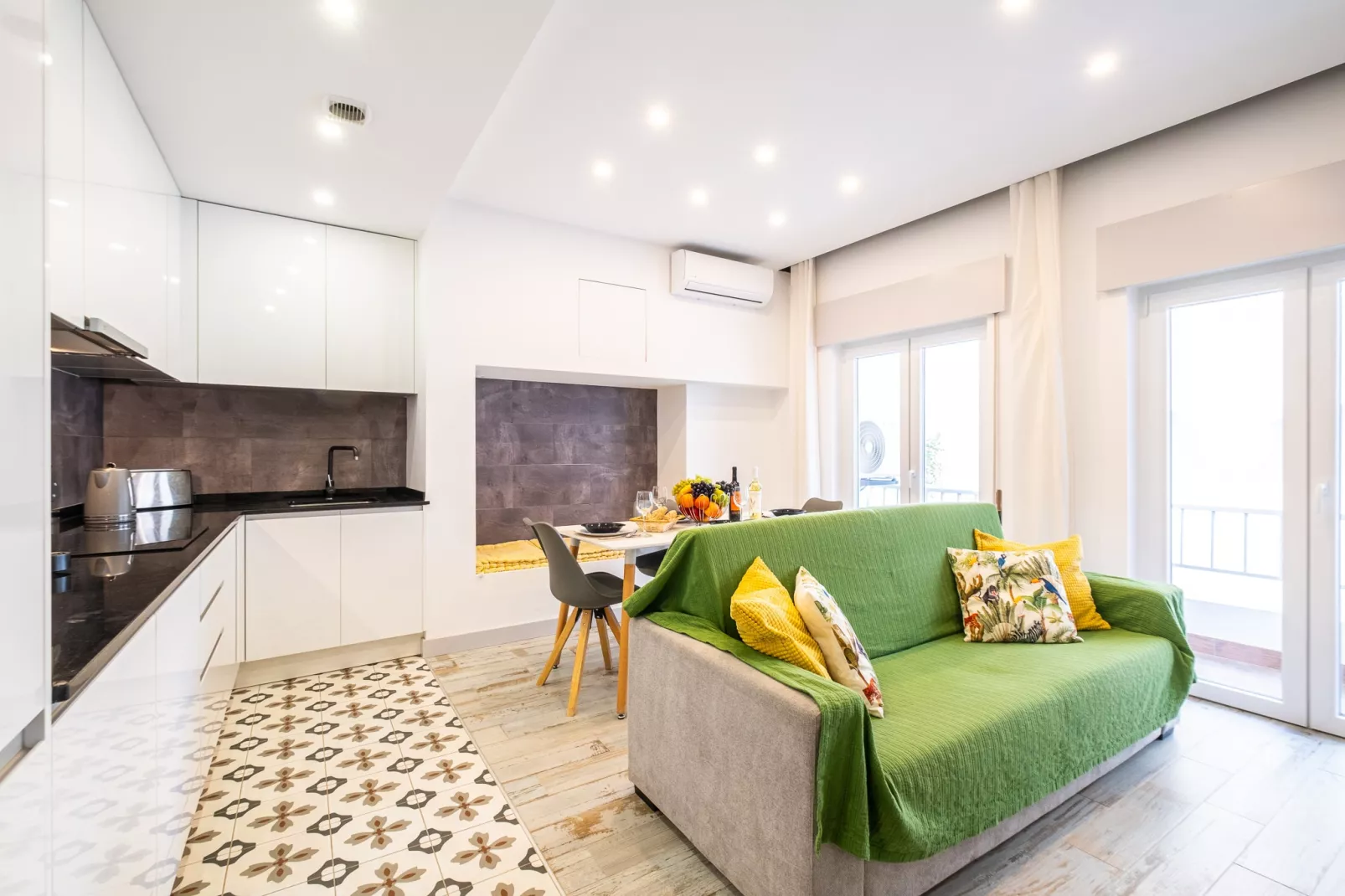 Apartment Carvoeiro By The Sea 1-Woonkamer