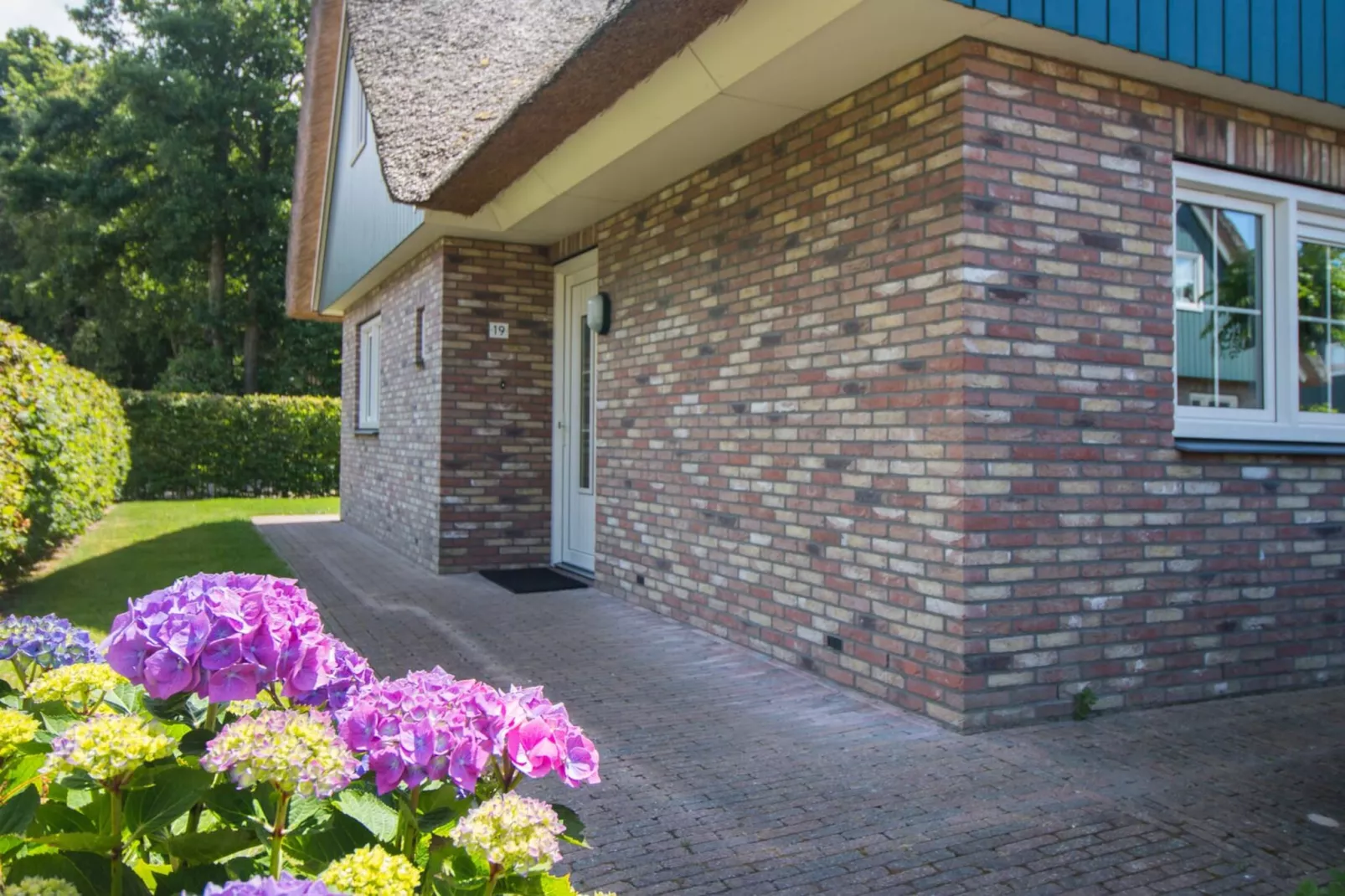 Anzelhoef XL 19-Buitenkant zomer