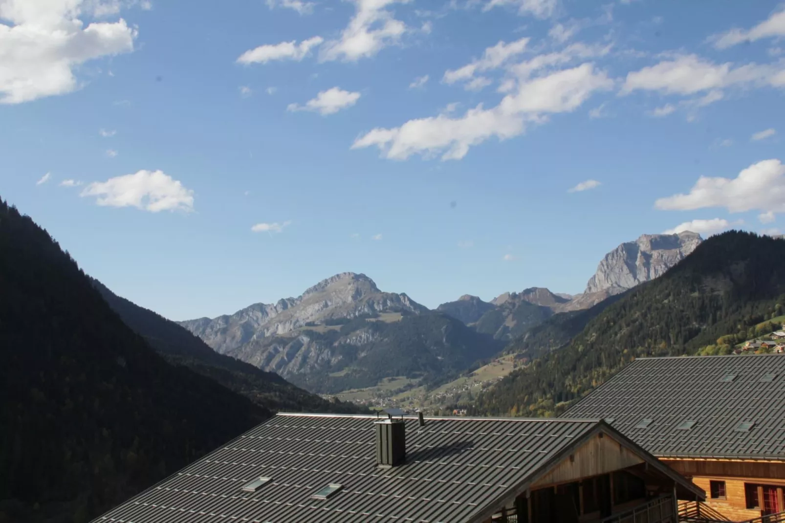 Chatellan CTA9 CENTER & TELECABINE 5 Pers.-Uitzicht zomer