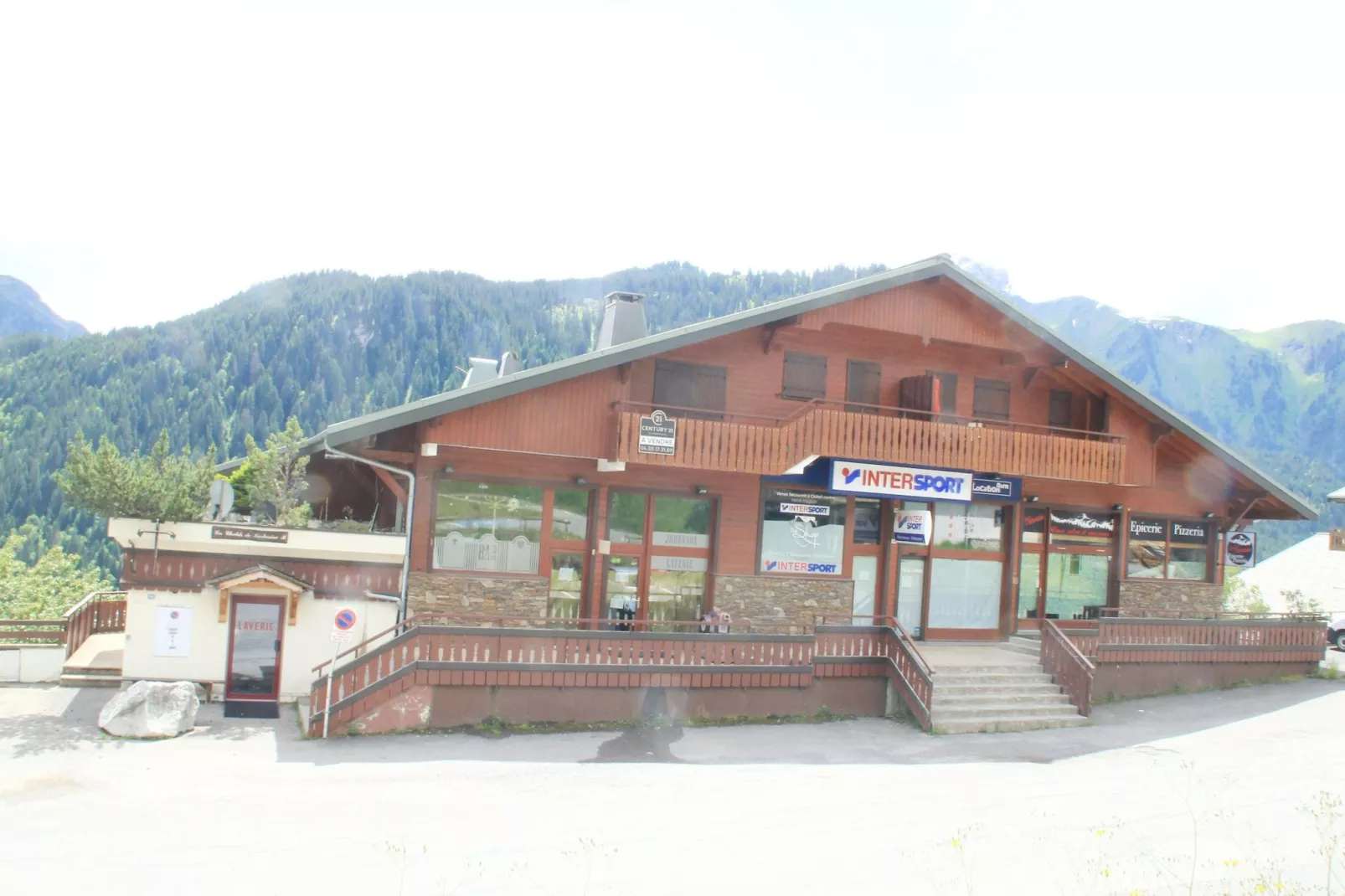 Barbessine BBB18 SUN & CHAIR LIFT 4 pers.-Buitenkant zomer