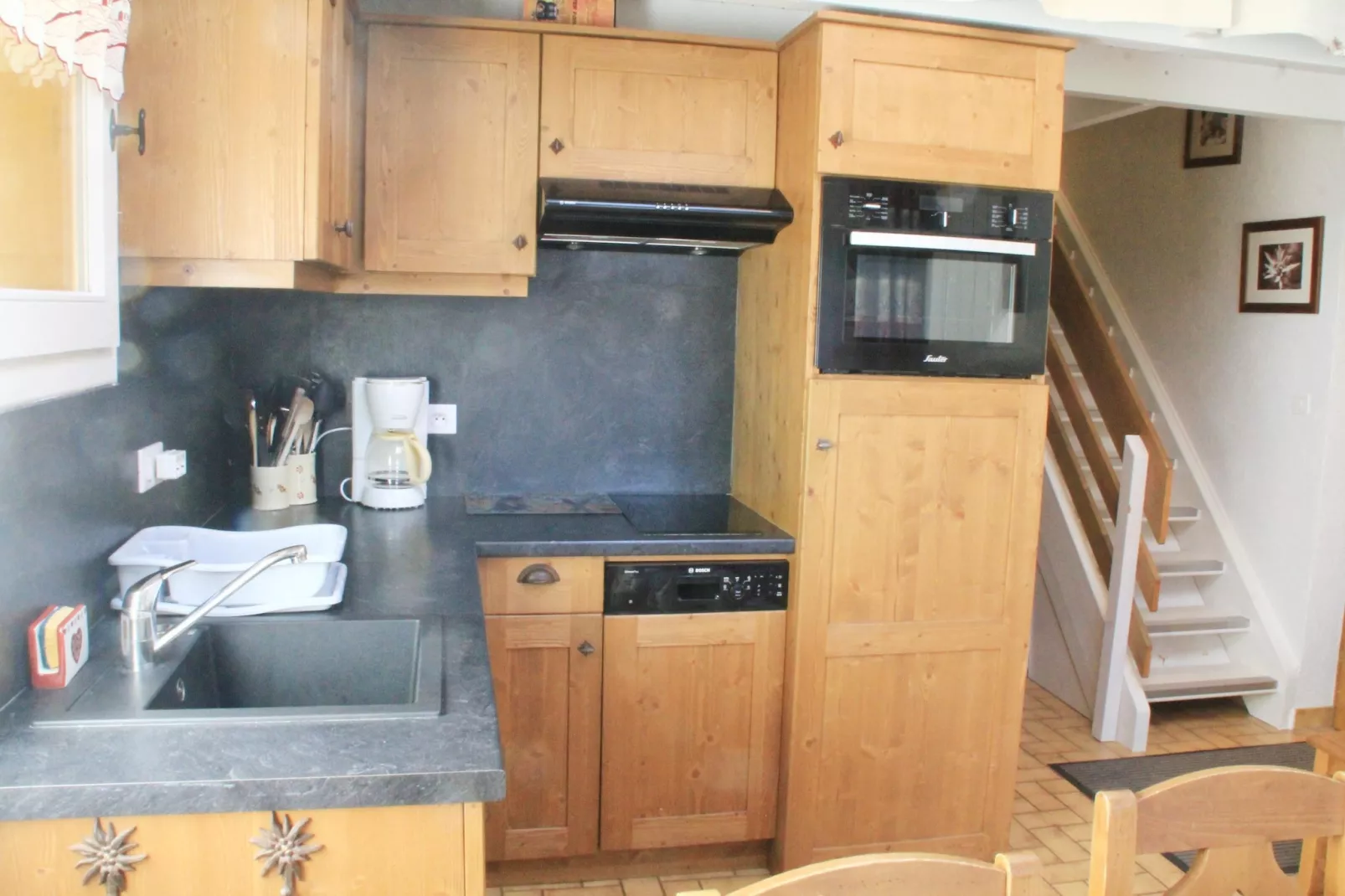Chalet Madeline MD25 SUN & VIEW 6 pers.-Keuken