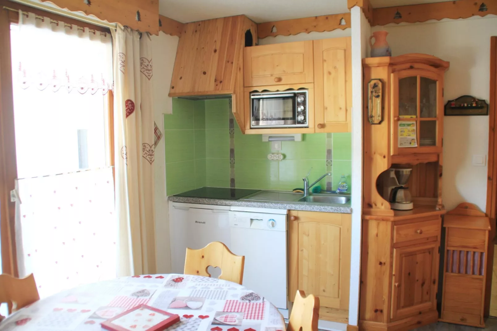 Christina CR12 FAMILY & QUIET 4 Pers.-Keuken