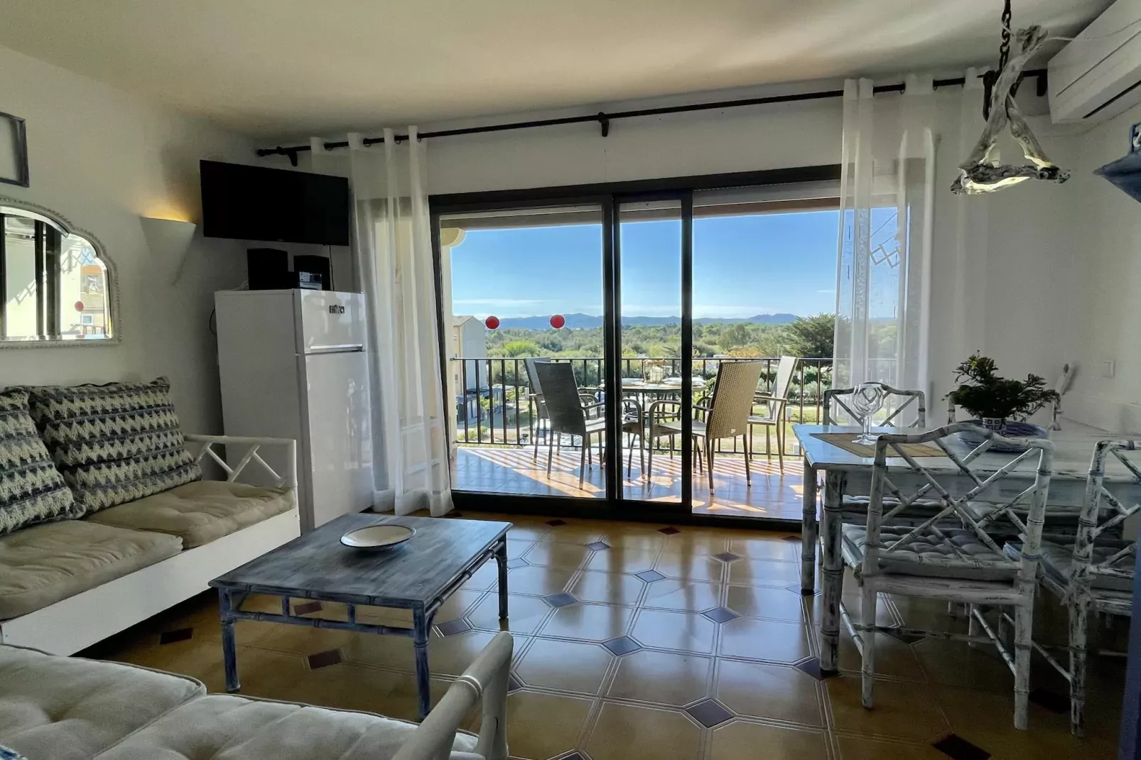JADEMAR 114-D-Terrasbalkon