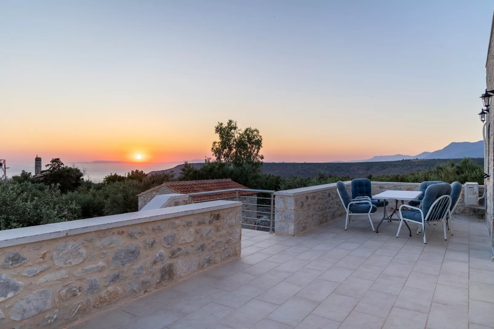 Mani Tsopakas Residences - Avli Studio
