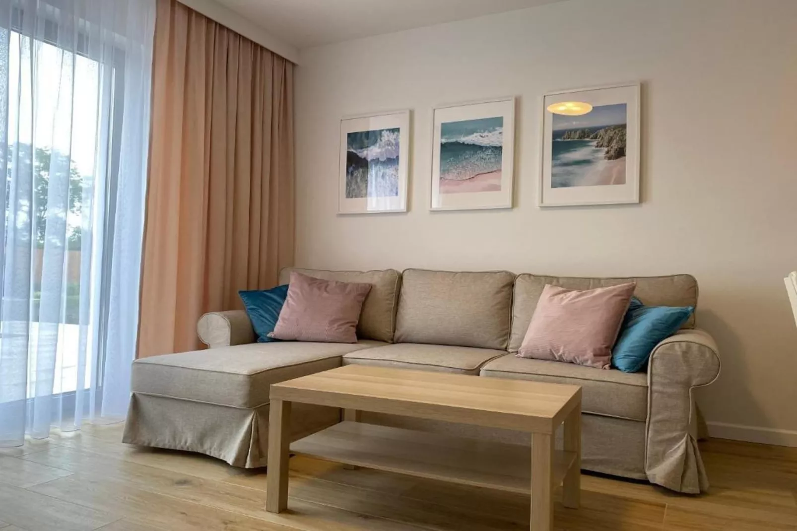Apartament niedziela-niedziela dla max 6 osób Grzybowo-Woonkamer