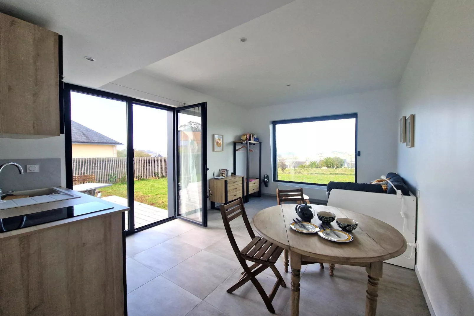 Studio bas Locquirec-Eetkamer