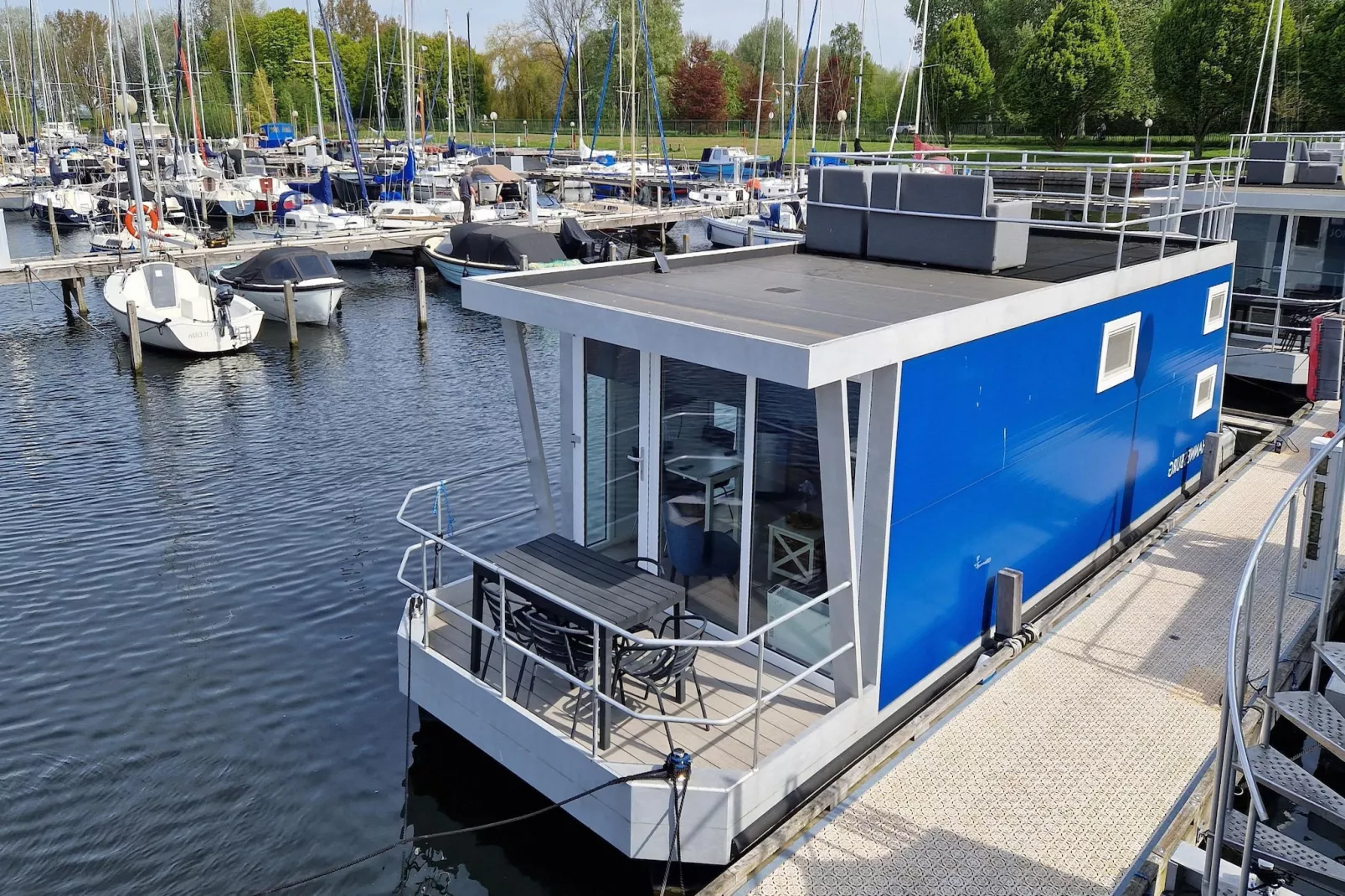 Havenlodges Naarden 1-Buitenkant zomer