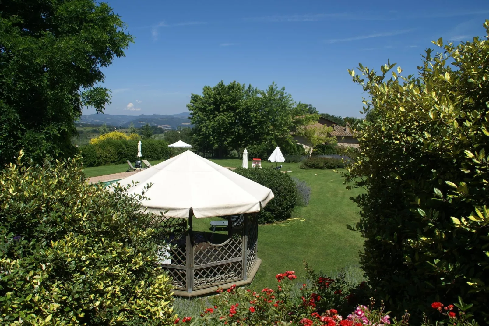 Podere Montone Fienile-Uitzicht zomer