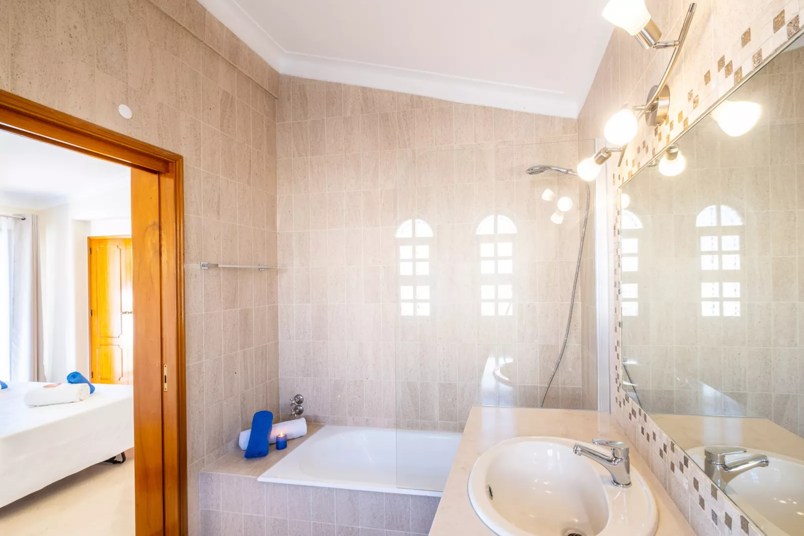 Villa Molucas-Badkamer
