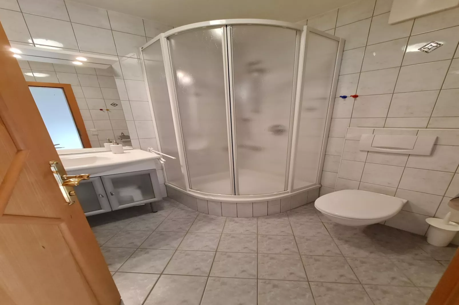 Ski & Sun Top 6-Badkamer