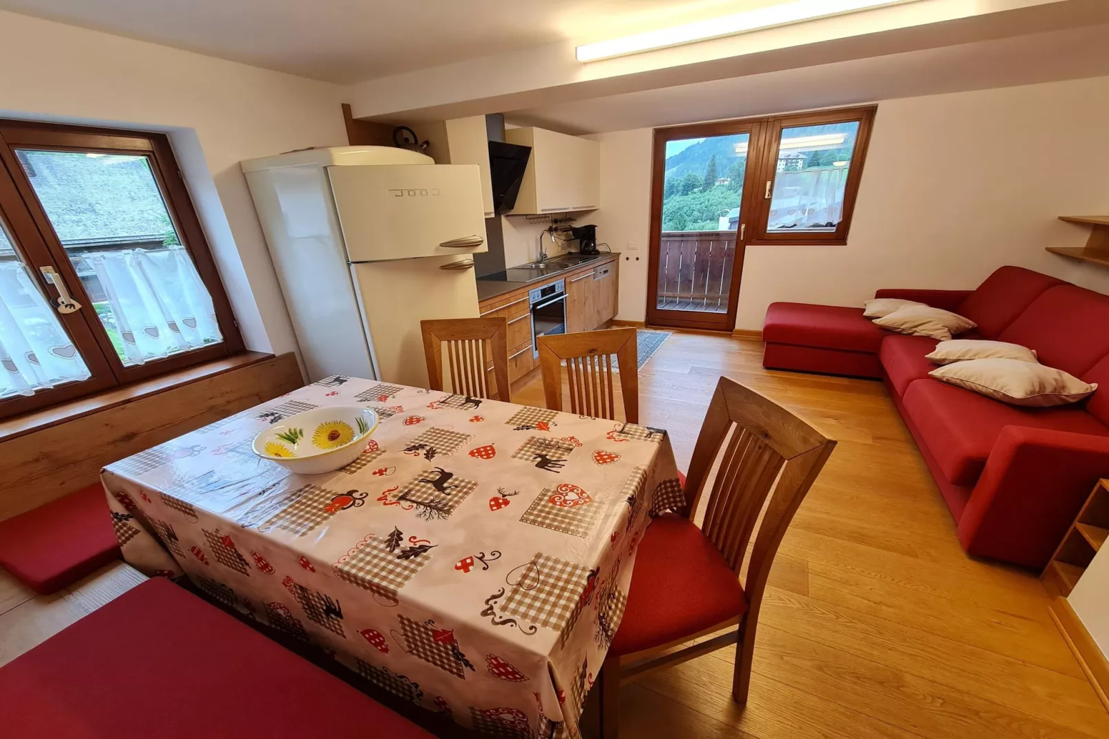 Haus Stefan-Eetkamer