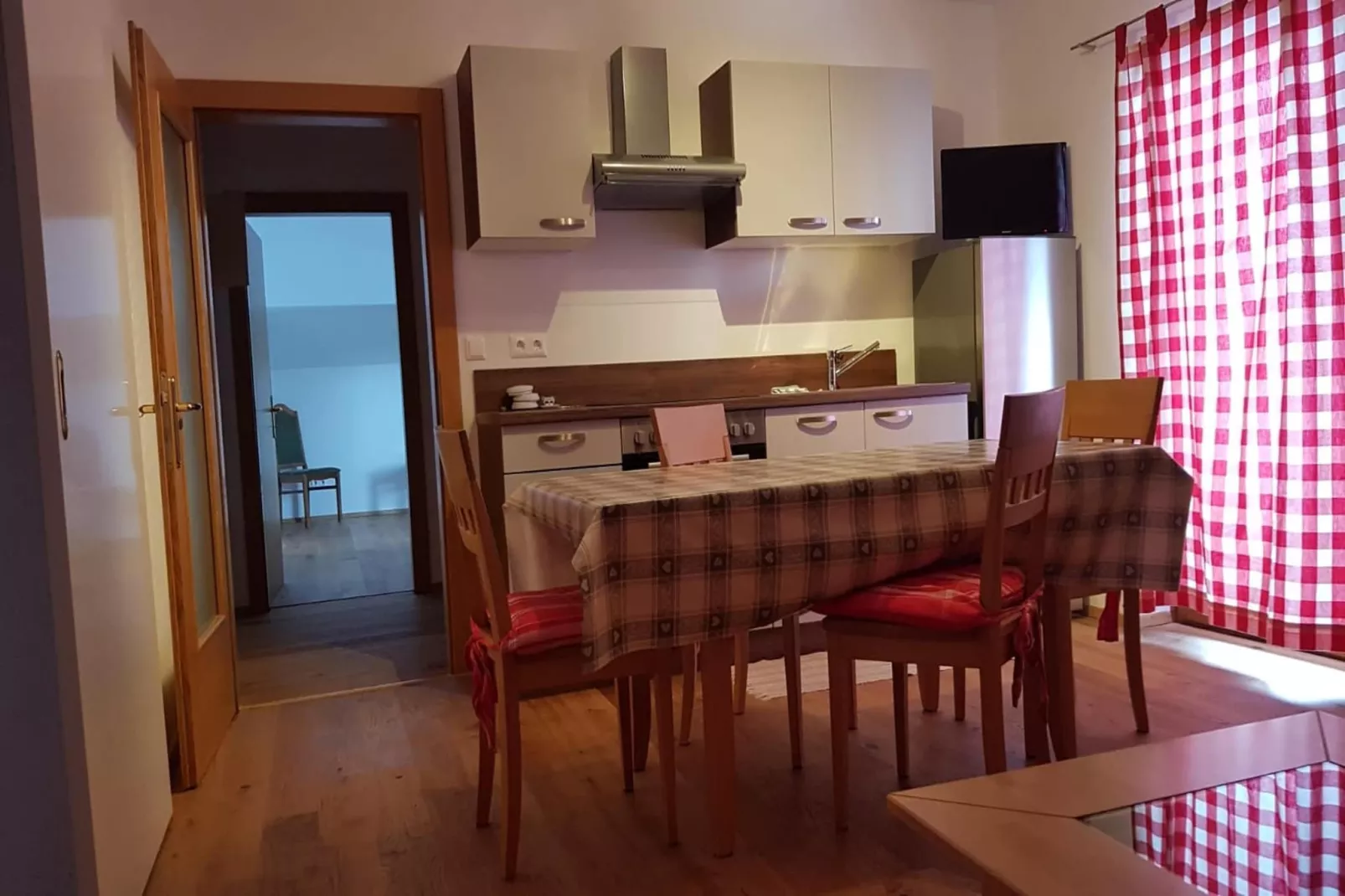 Haus Claudia Top 10-Eetkamer