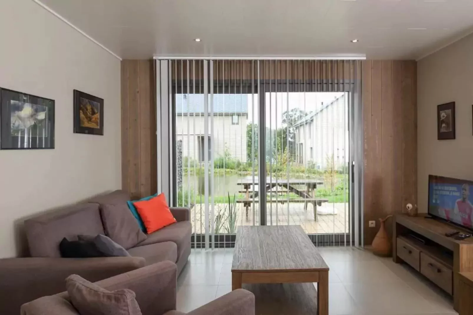 4 people - 2 bedrooms 70m²-Woonkamer