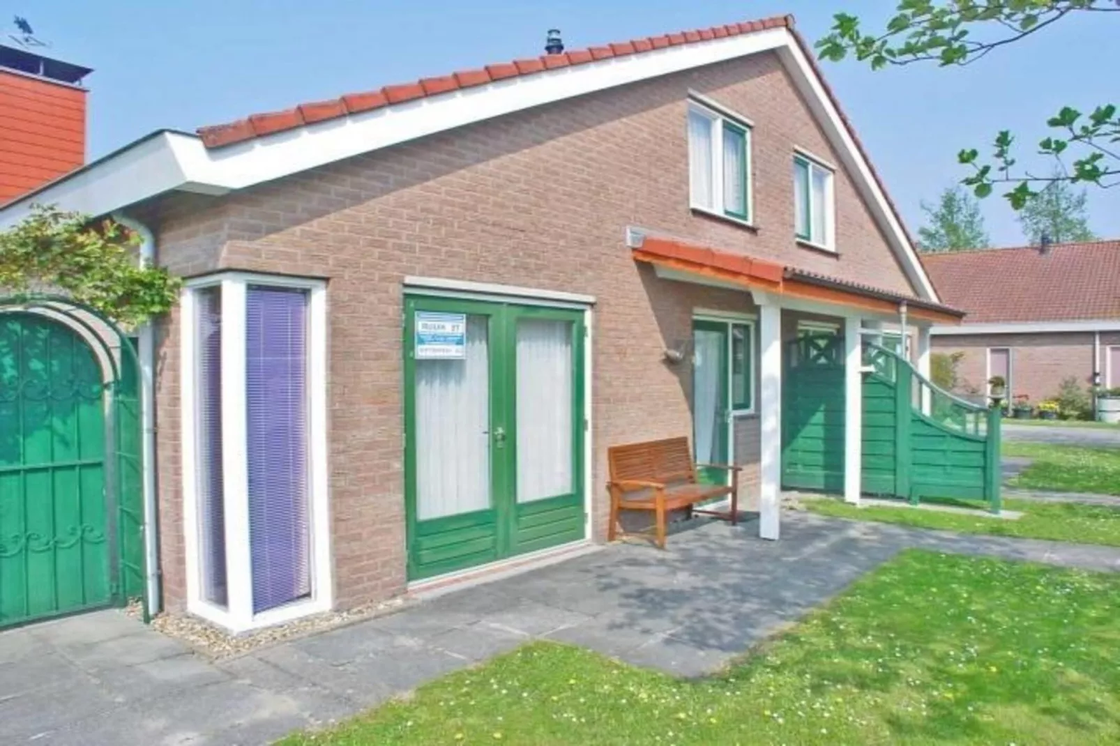 Schoneveld 369 Strandparel Breskens-Buitenkant zomer