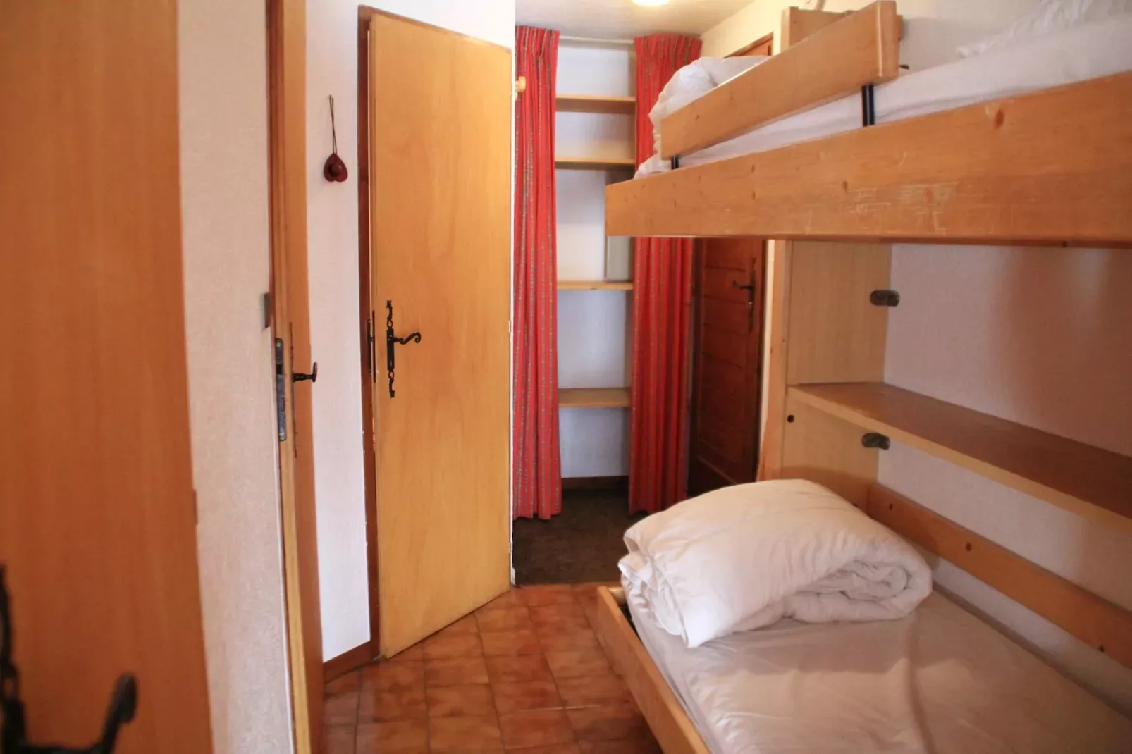 Gelinote GL3 TELECABINE & MOUNTAIN 4 Pers.-Slaapkamer