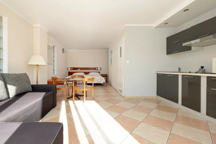 Studio wakacyjne nr 8 dla 2 osób Rewal-Woonkamer