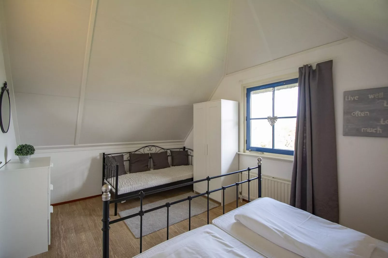 De Buitenplaats 100-Slaapkamer