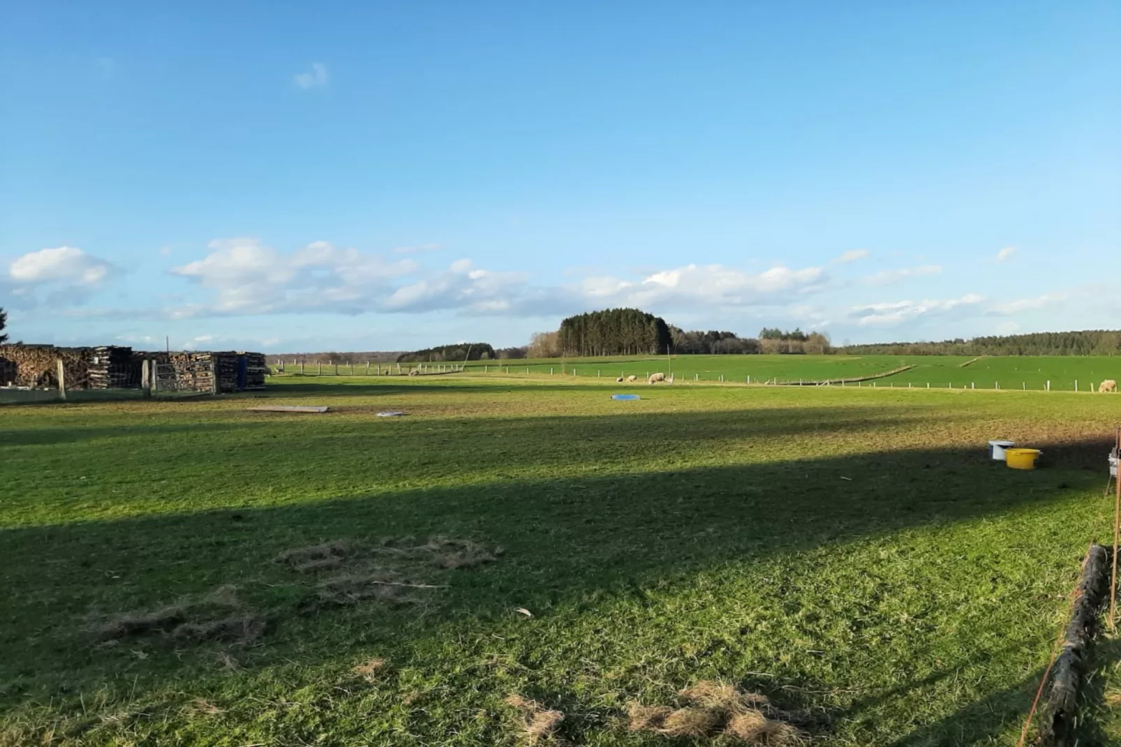 La Bergerie-Uitzicht zomer