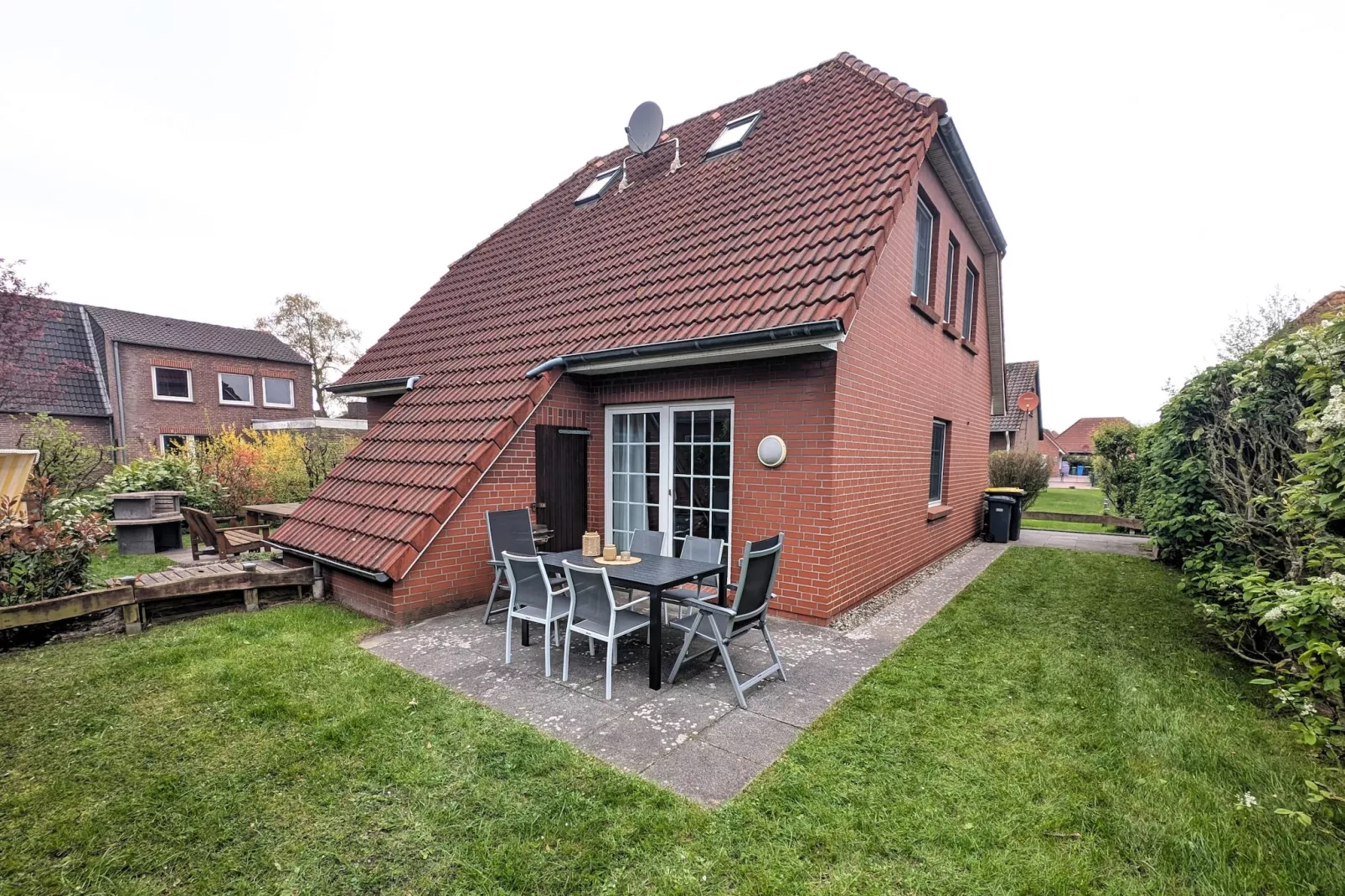 Ferienhaus Neßmersiel-Buitenkant zomer