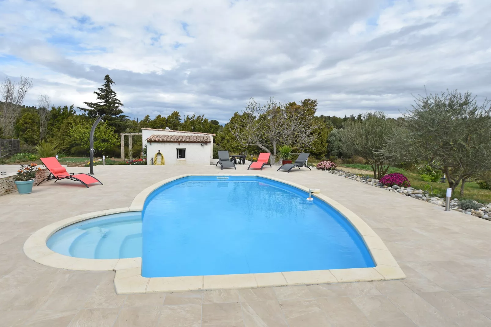poolofhouse