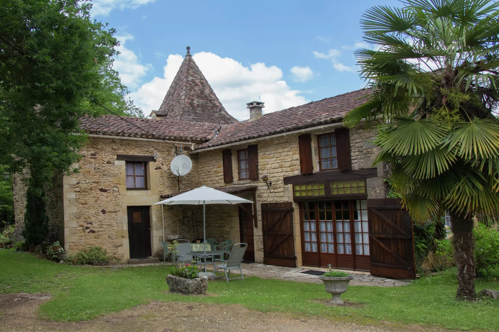 Maison de vacances Villefranche du Perigord-Buitenkant zomer