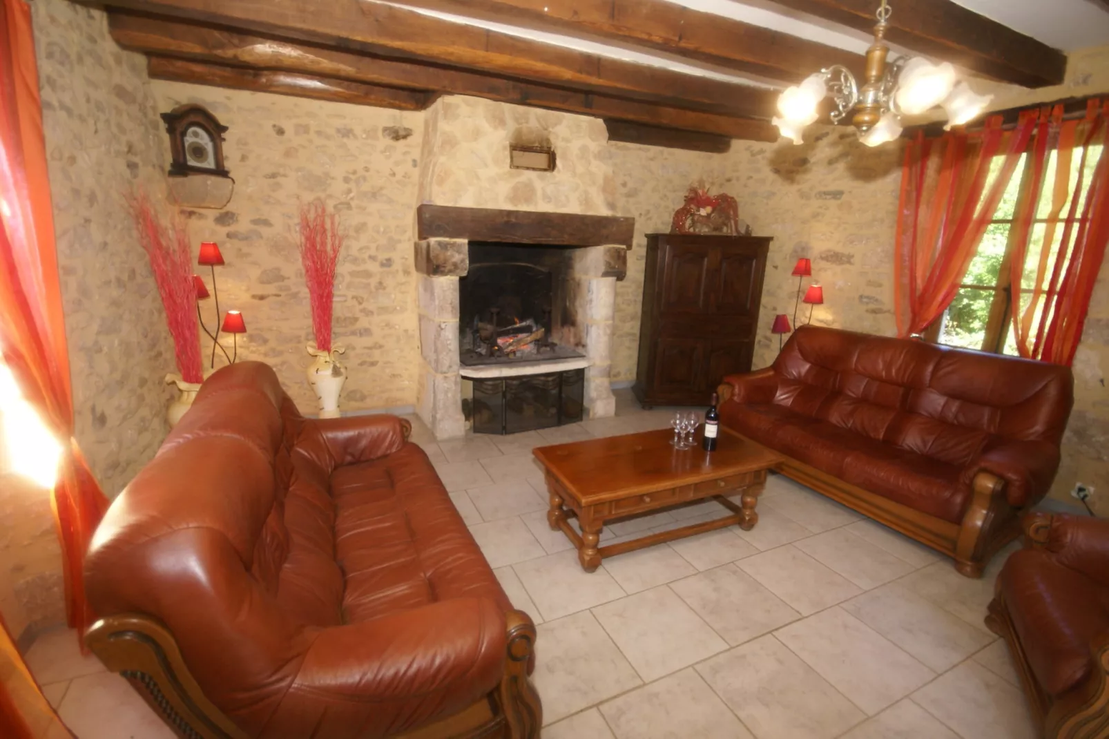 Maison de vacances Blanquefort Sur Briolance 12 pers-Woonkamer