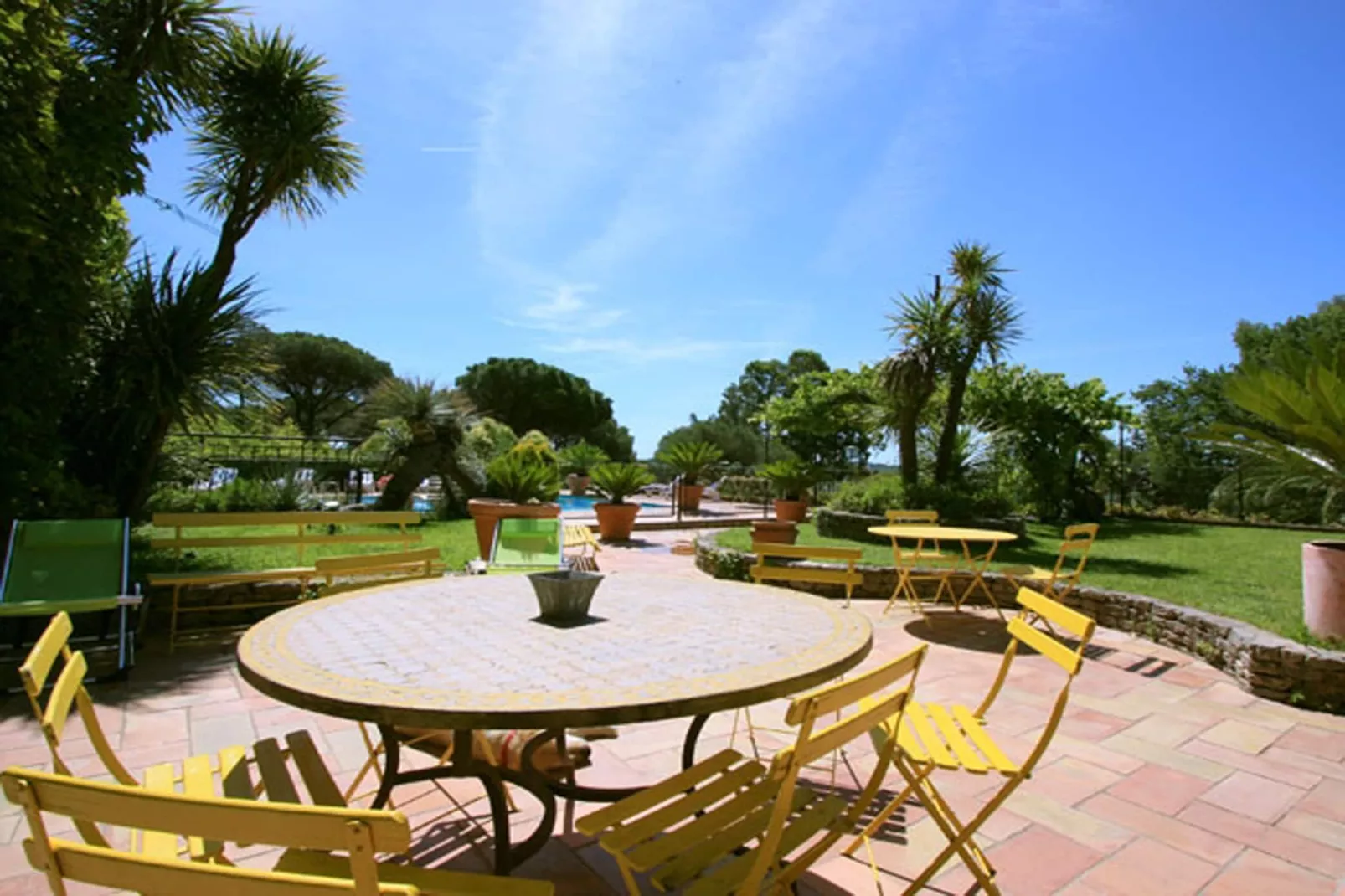Villa Les Parasols-Tuinen zomer