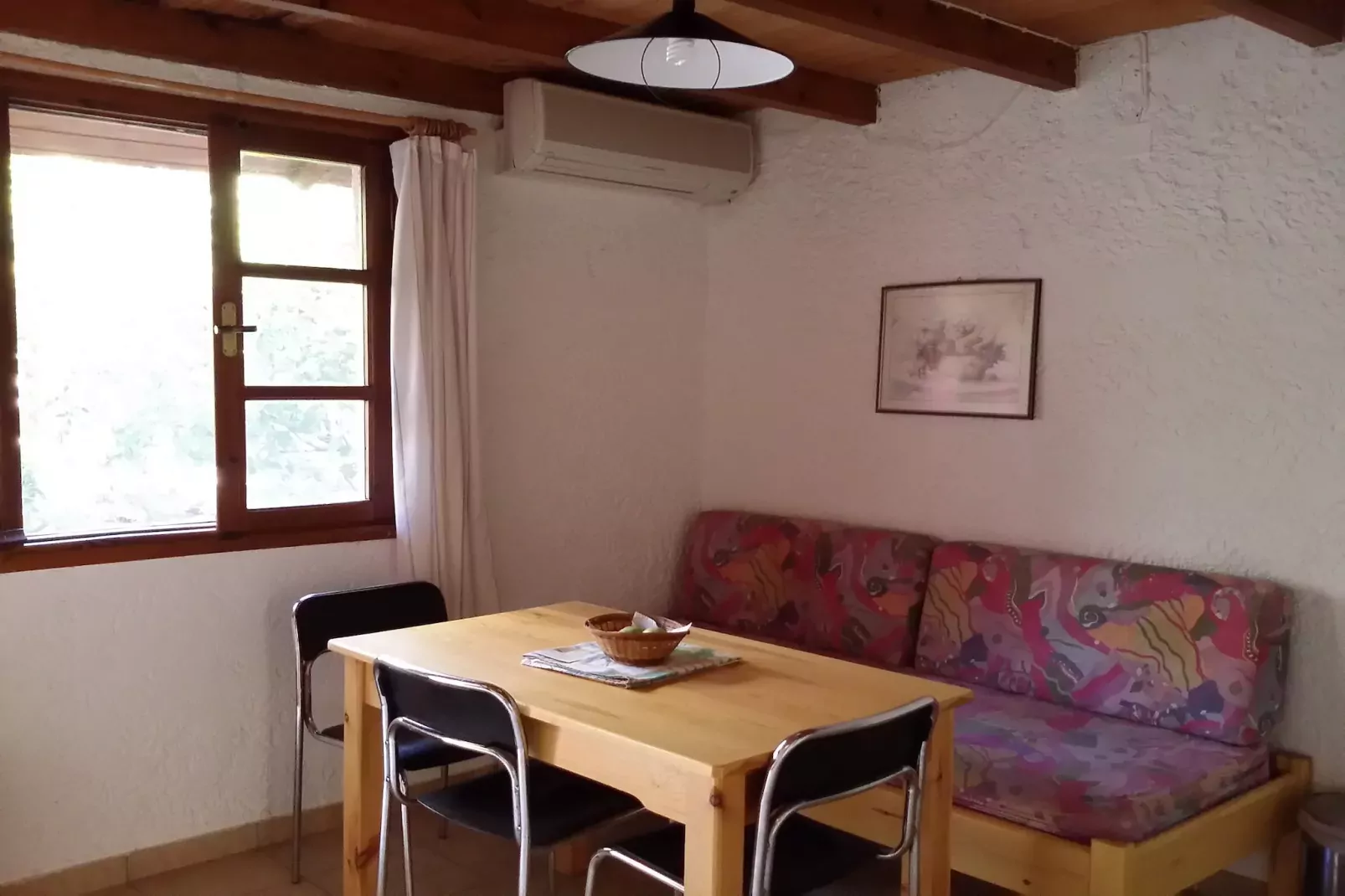 Olive Tree Cottage No 1-Eetkamer