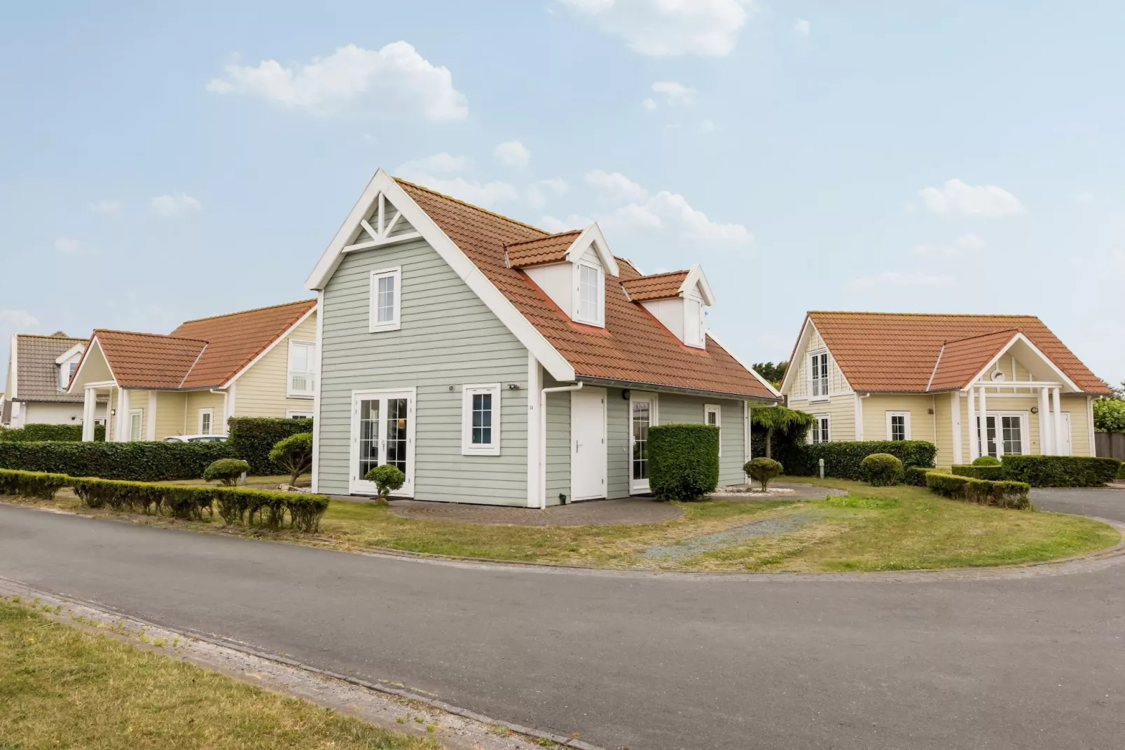 Vakantiepark De Heeren van 's Gravensande 2-Buitenkant zomer