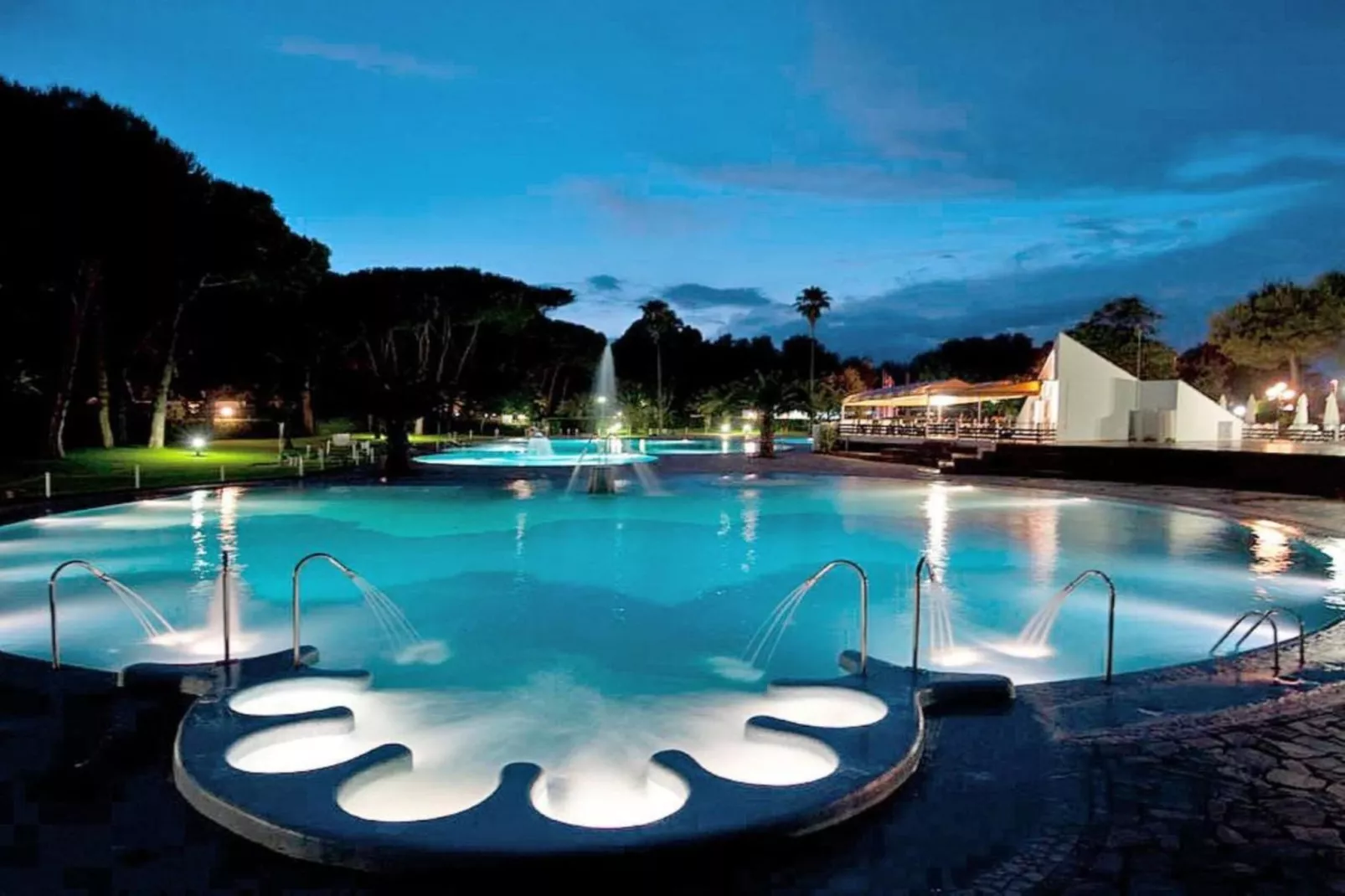 Baia Domizia Villaggio Camping D6-Zwembad