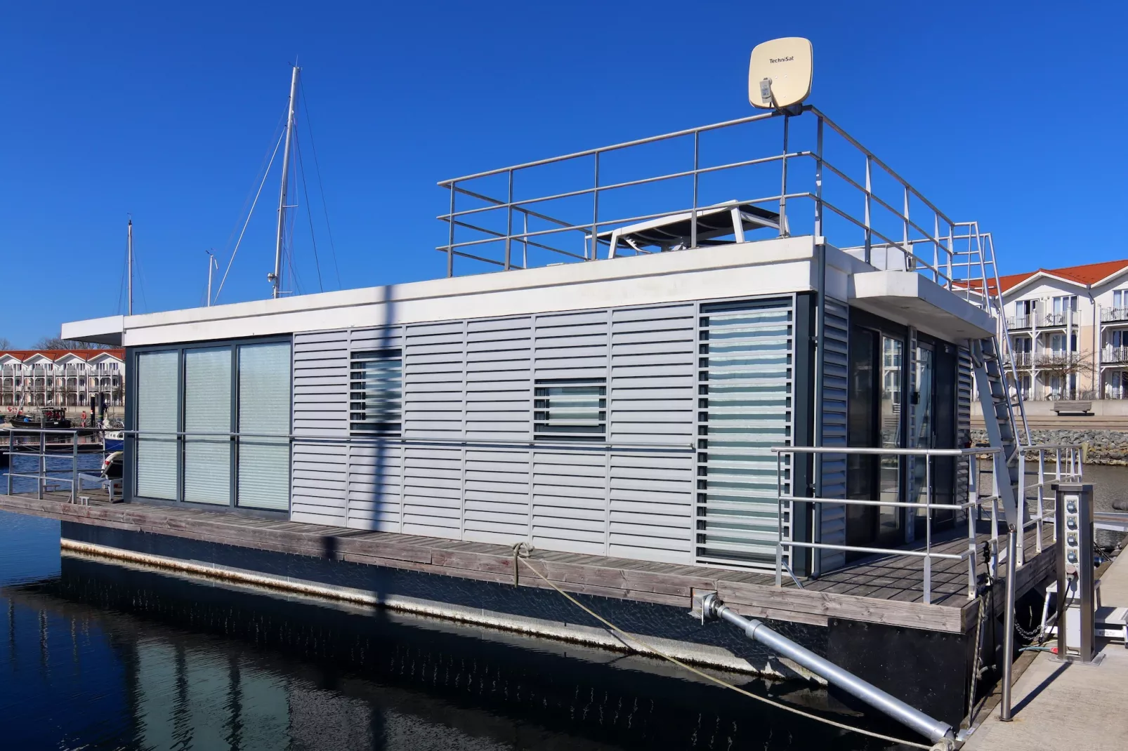 Hausboot Family & Friends LP2 / 1-2 Personen-Exterieur winter