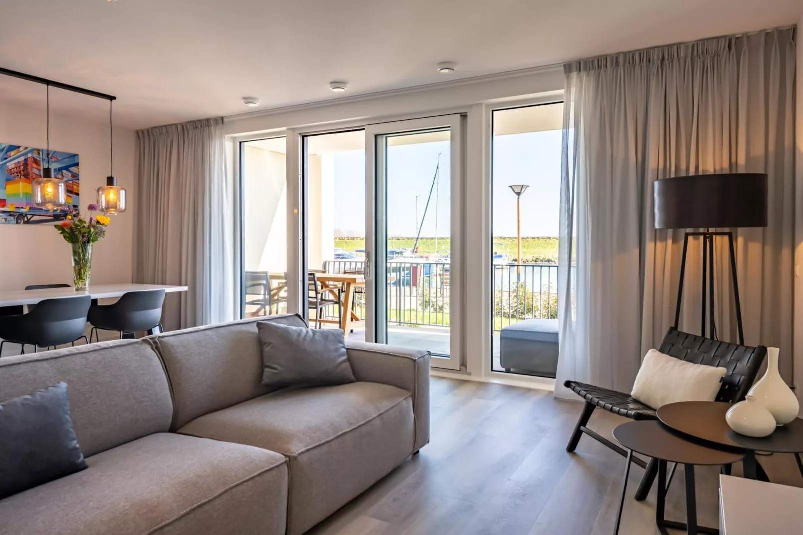 Harbour Loft 1E Résidence Marina havenzicht-Woonkamer