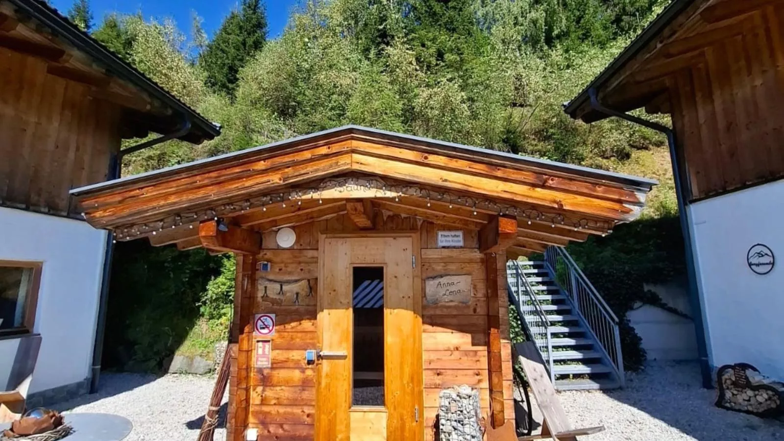 Lisa und Emely-Sauna