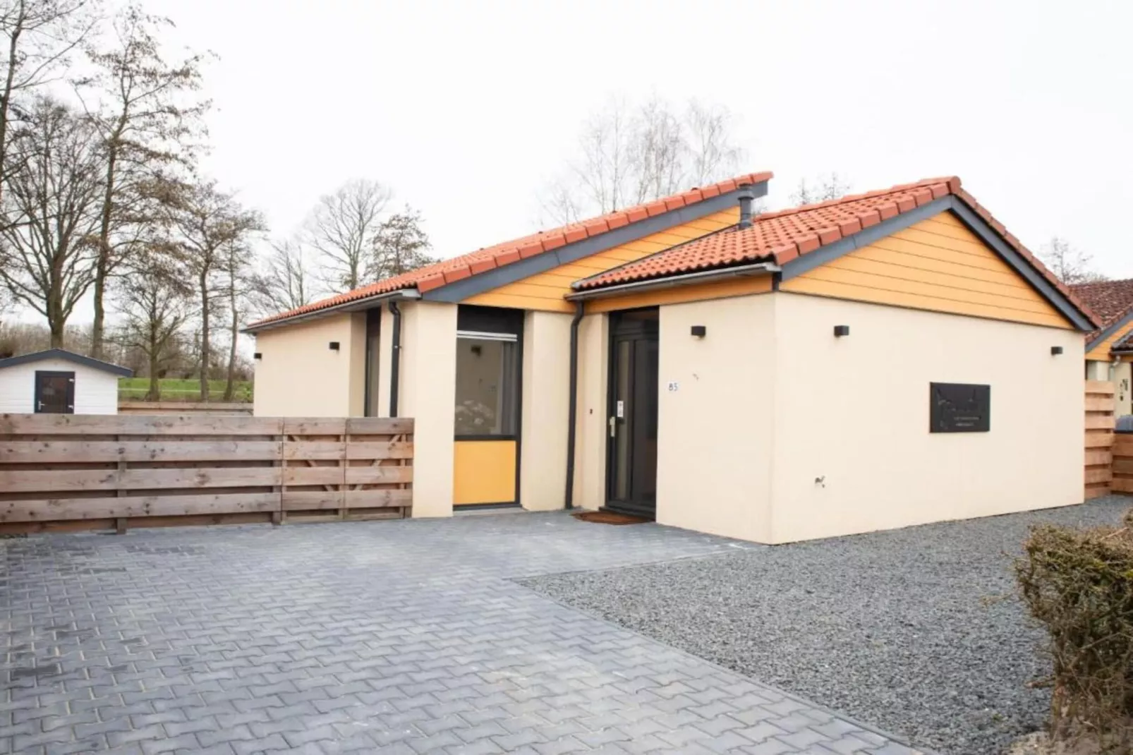 6 pers Welness huis 16-Buitenkant zomer