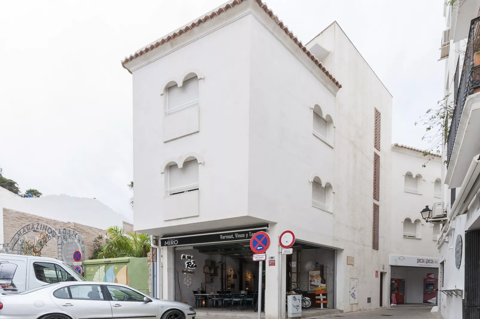 Apartamentos Al-andalusi 31-Buitenkant zomer