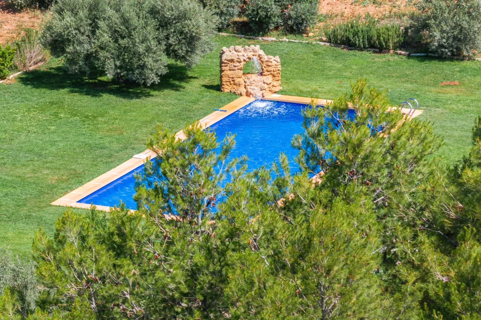 poolofhouse