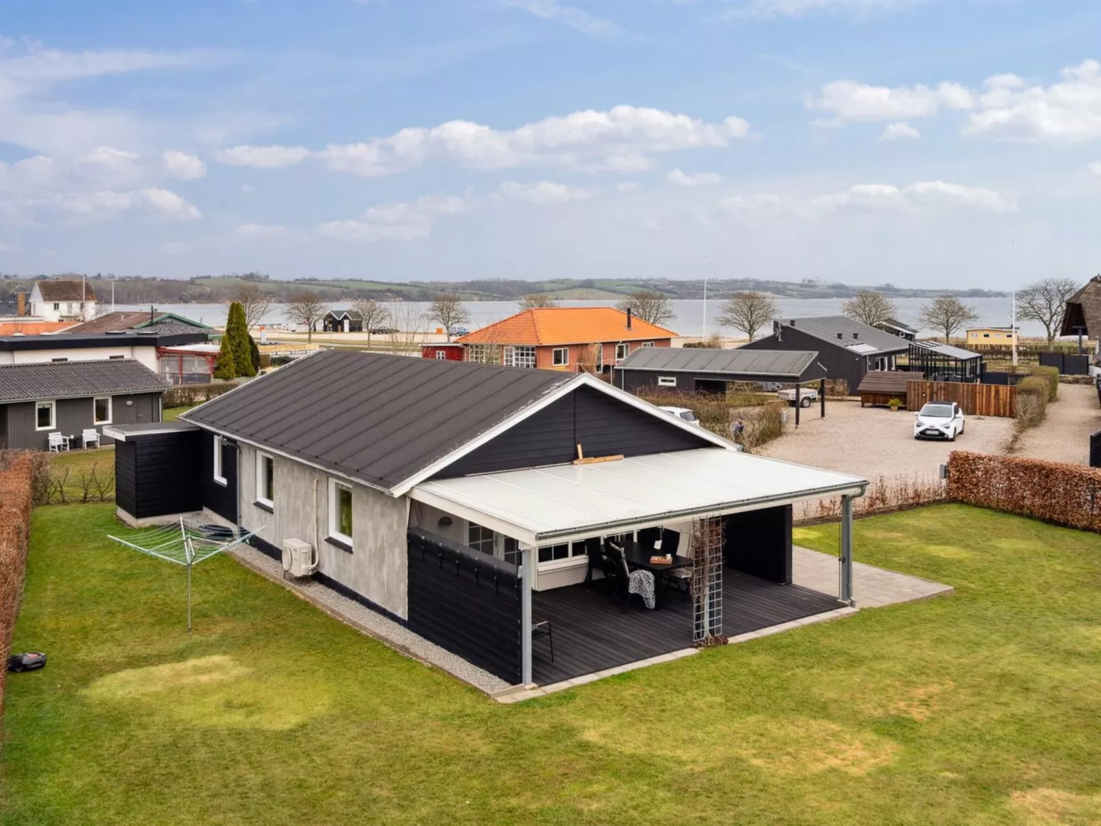 "Dietlinde" - 100m from the sea