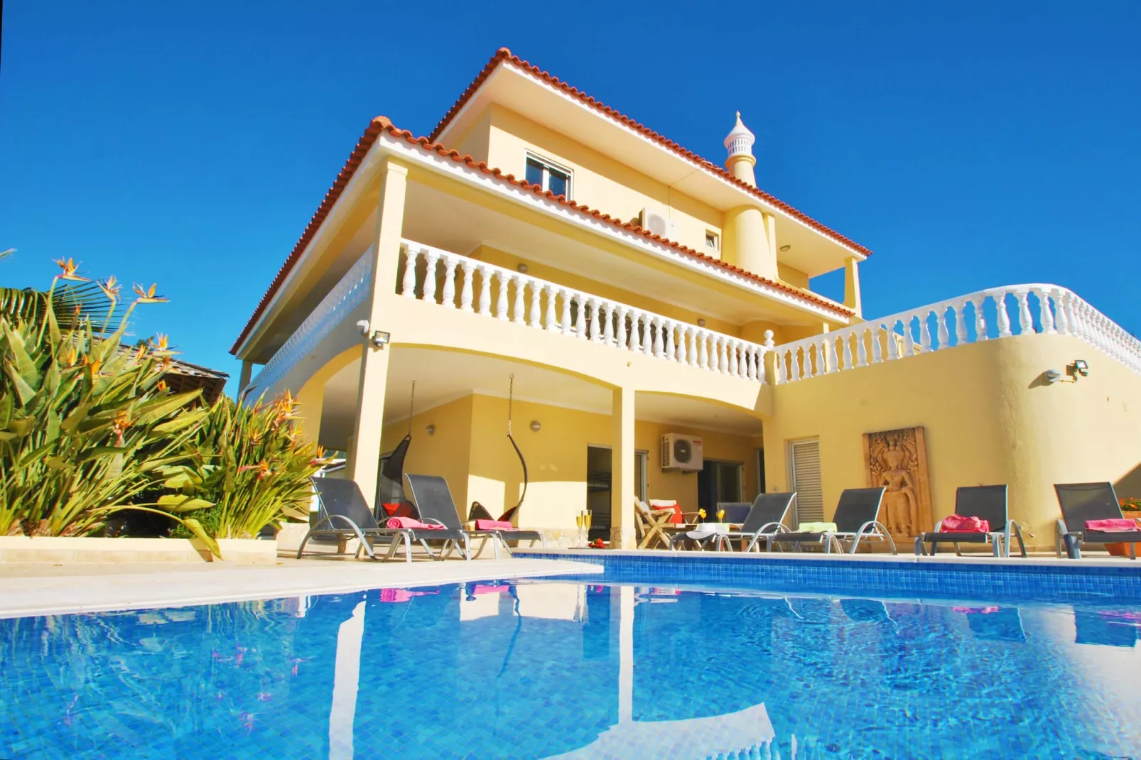 poolofhouse