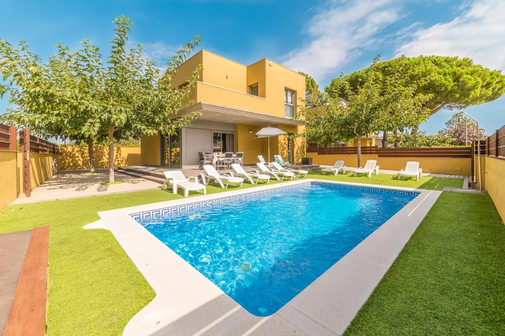 poolofhouse