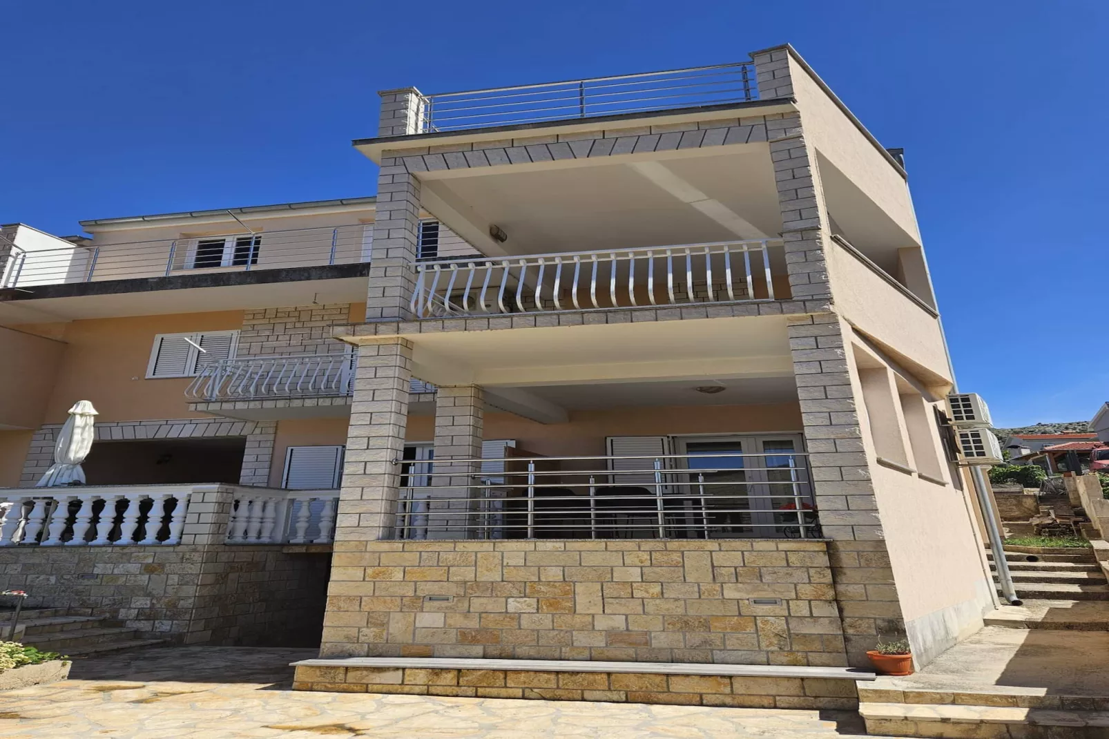 Apartments Miro - studio apartment