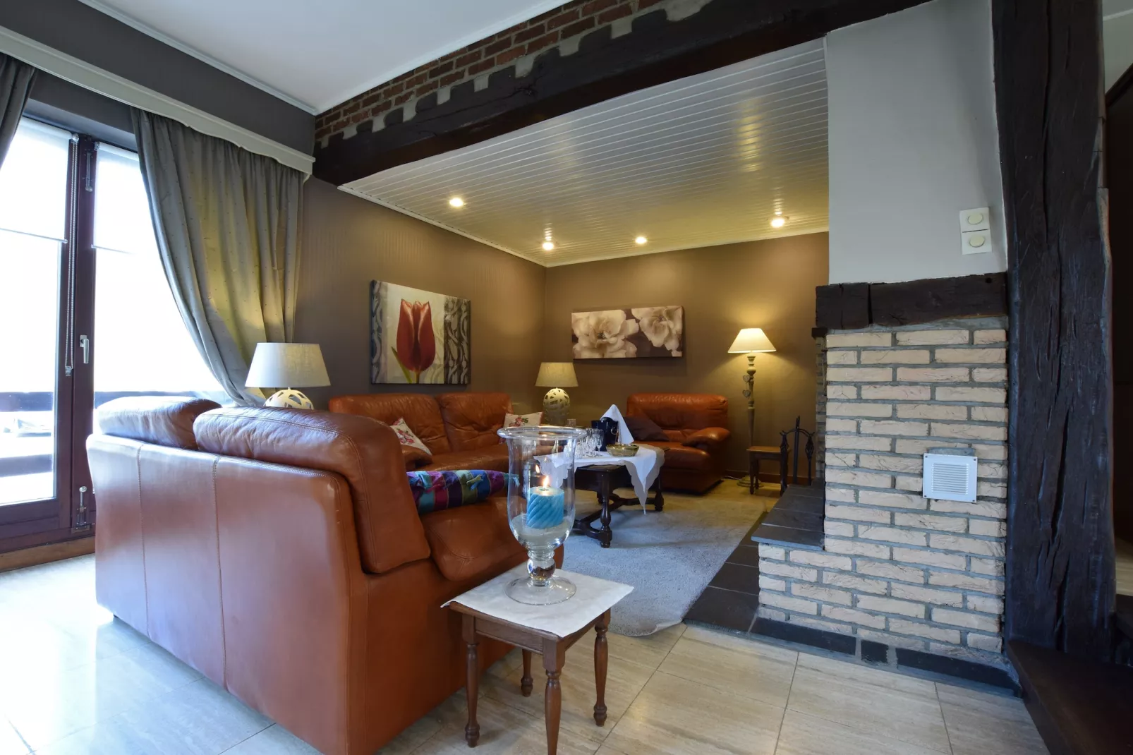 Ô de la roche-Woonkamer