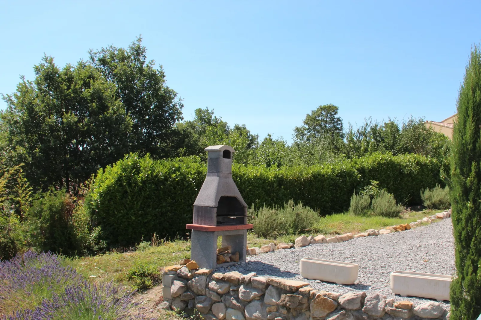 Villa Chassagnes-Tuinen zomer