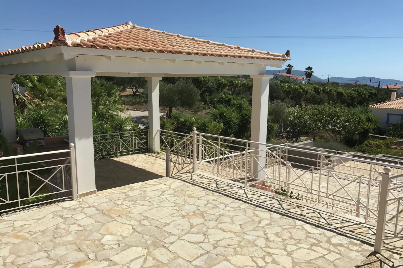 Villa Itia-Buitenkant zomer