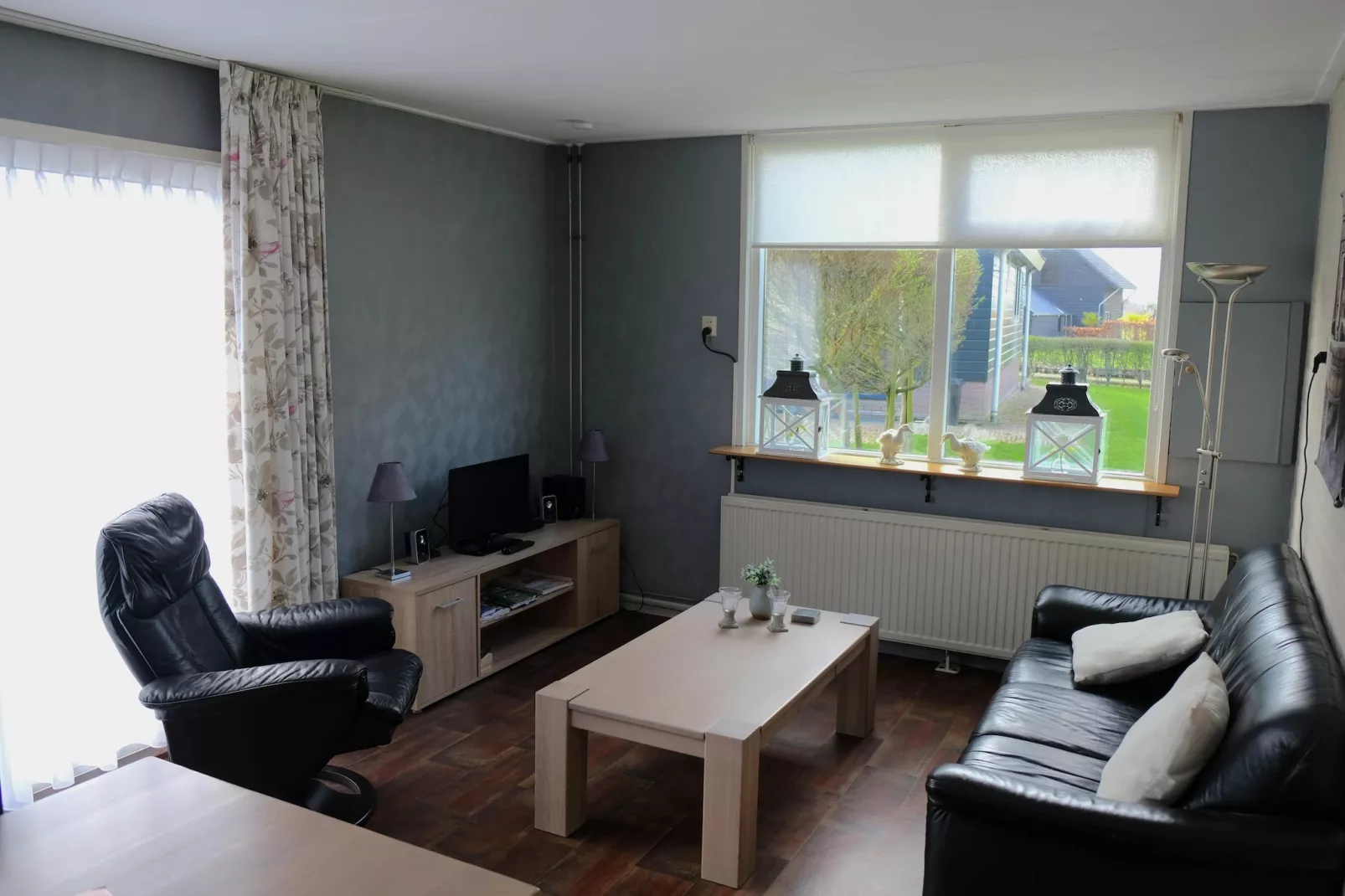 Aan de dwarsgracht-Woonkamer