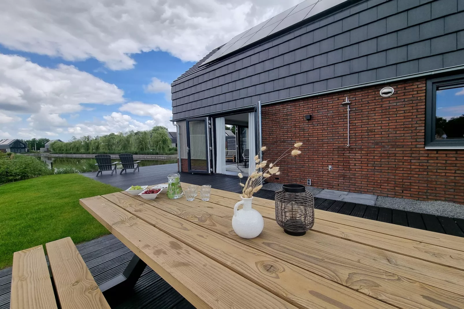 Watervilla Njoggen-Terrasbalkon