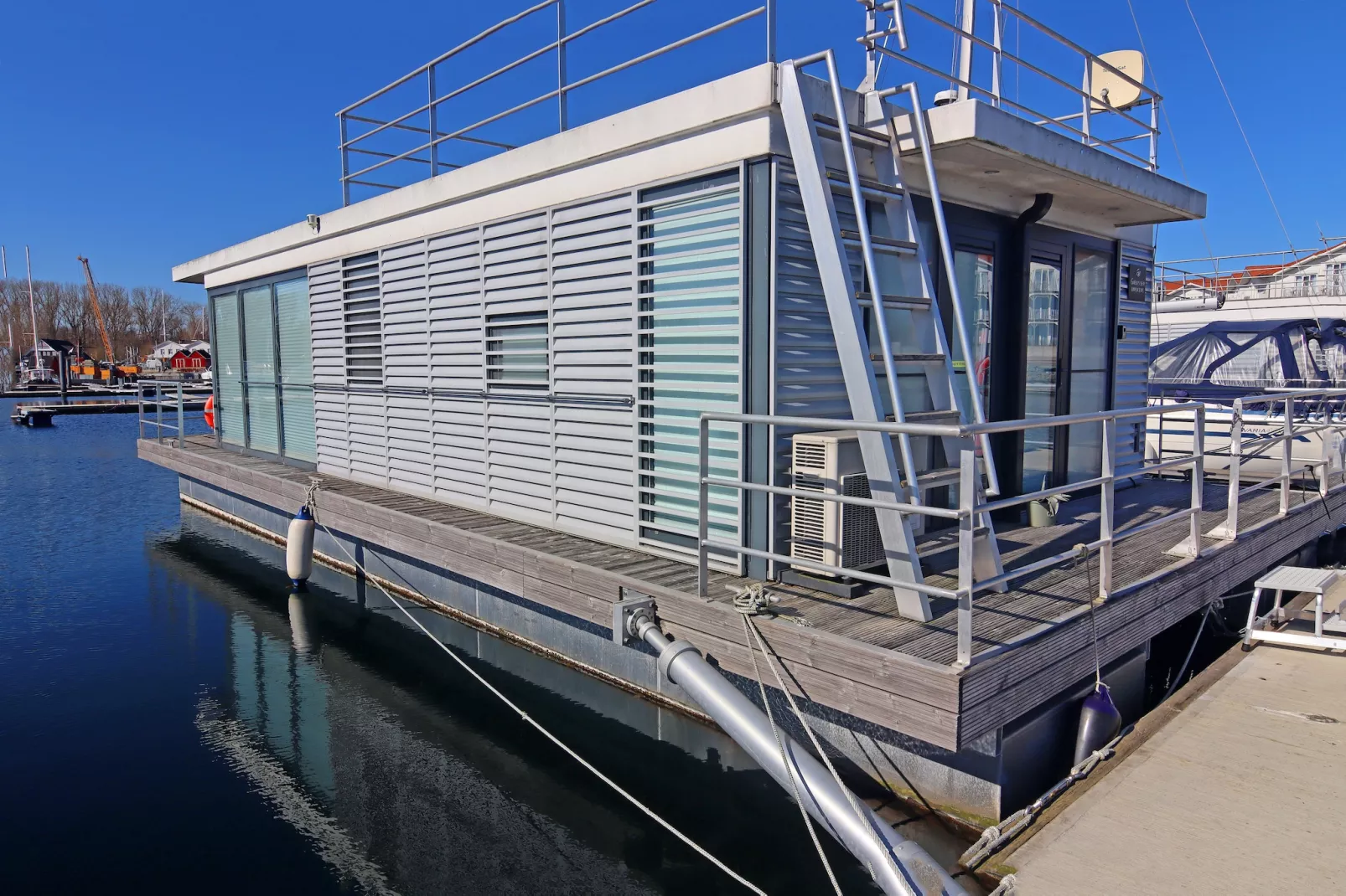 Hausboot Family & Friends LP2 / 1-2 Personen-Exterieur winter