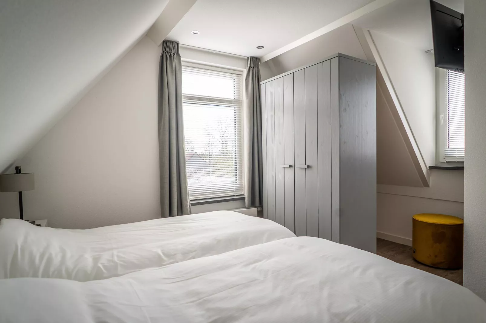 Bungalow Roggesloot A-8a-Slaapkamer